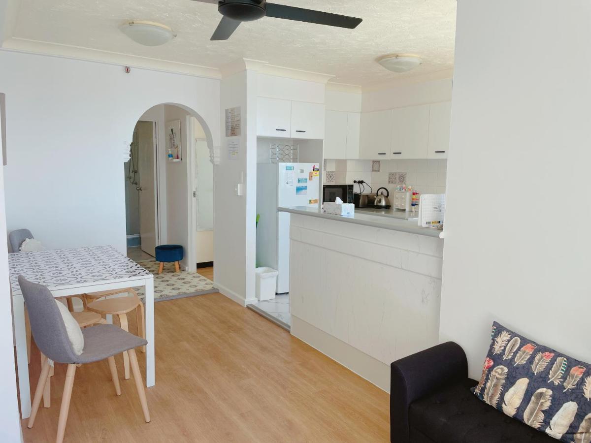 1 Bedroom And 1 Living Room Family Suite Gold Coast Exterior photo